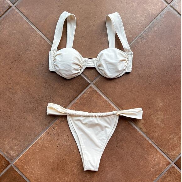 Strawberry Milk Mob "Dolce far Niente" Bikini Set with size M Top, size L Bottom - Picture 11 of 12